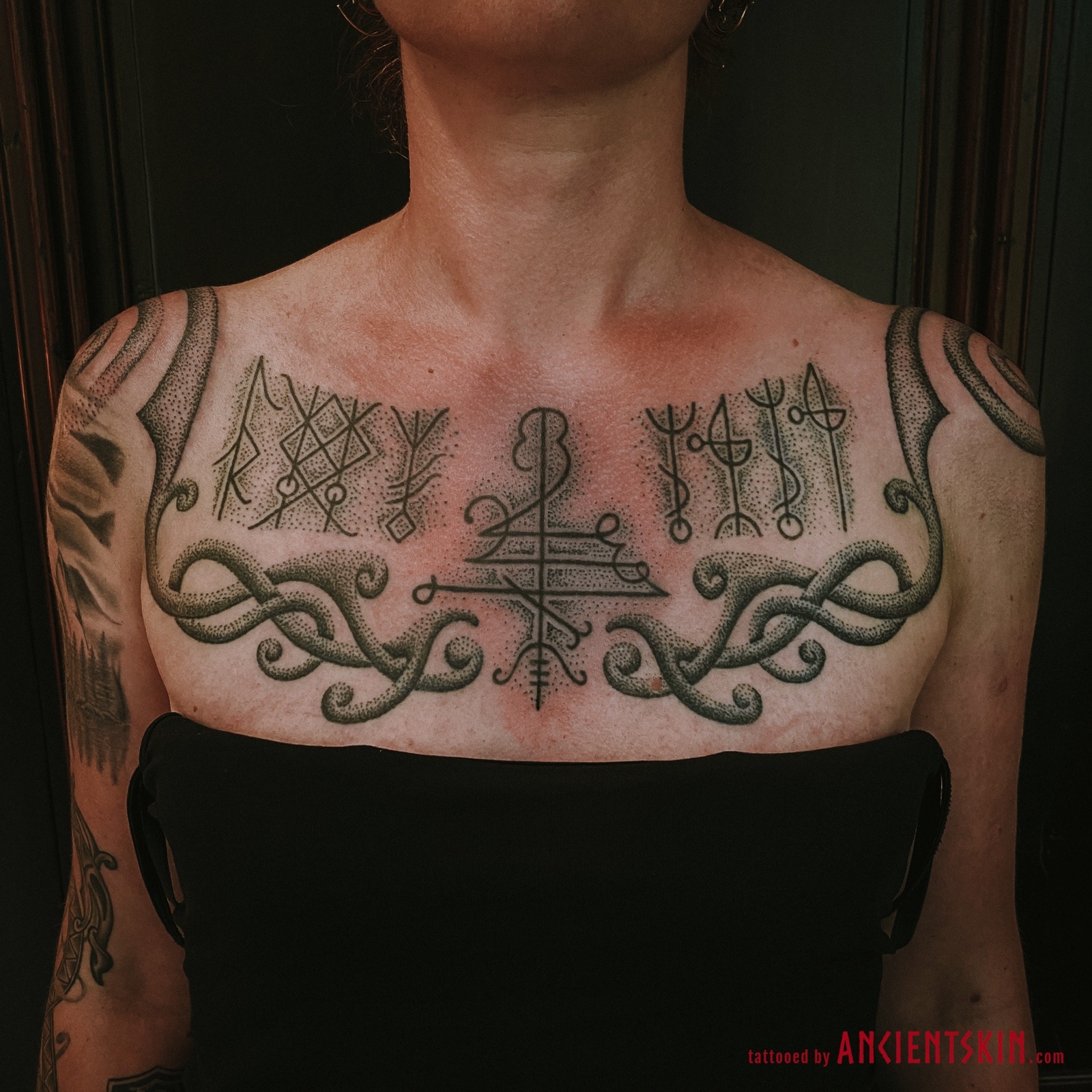 More knotwork! Jeremy (and Sophie) stopped off on their last leg of their  adventure from Australia this week. … | Viking tattoos, Nordic tattoo,  Scandinavian tattoo